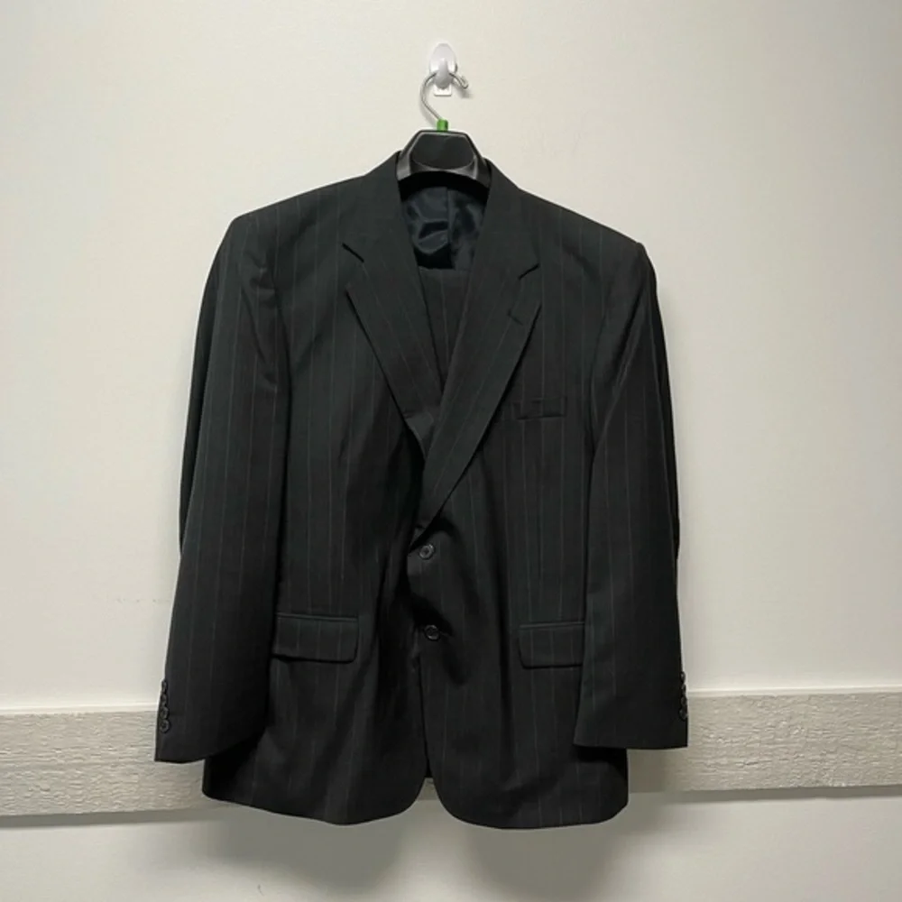 Men’s Suite